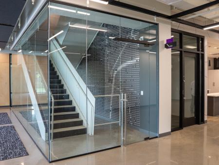 1960 1st floor stairwell