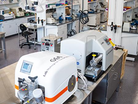 Biomanufacturing Laboratory and Training Facility connects industry, research and education