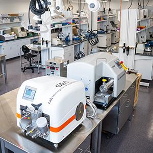 Biomanufacturing Laboratory and Training Facility connects industry, research and education